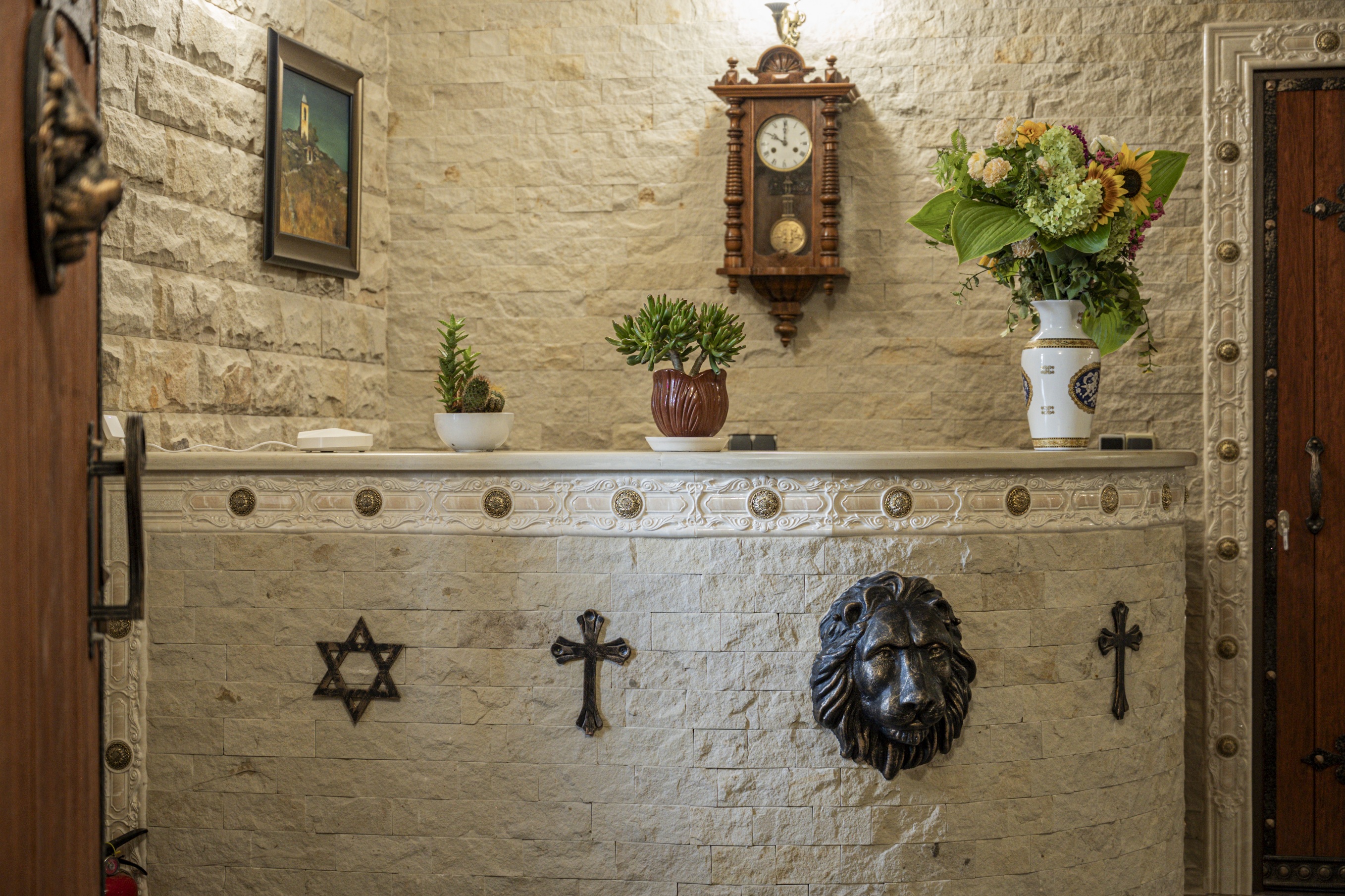 Unghern Castle Gallery 6