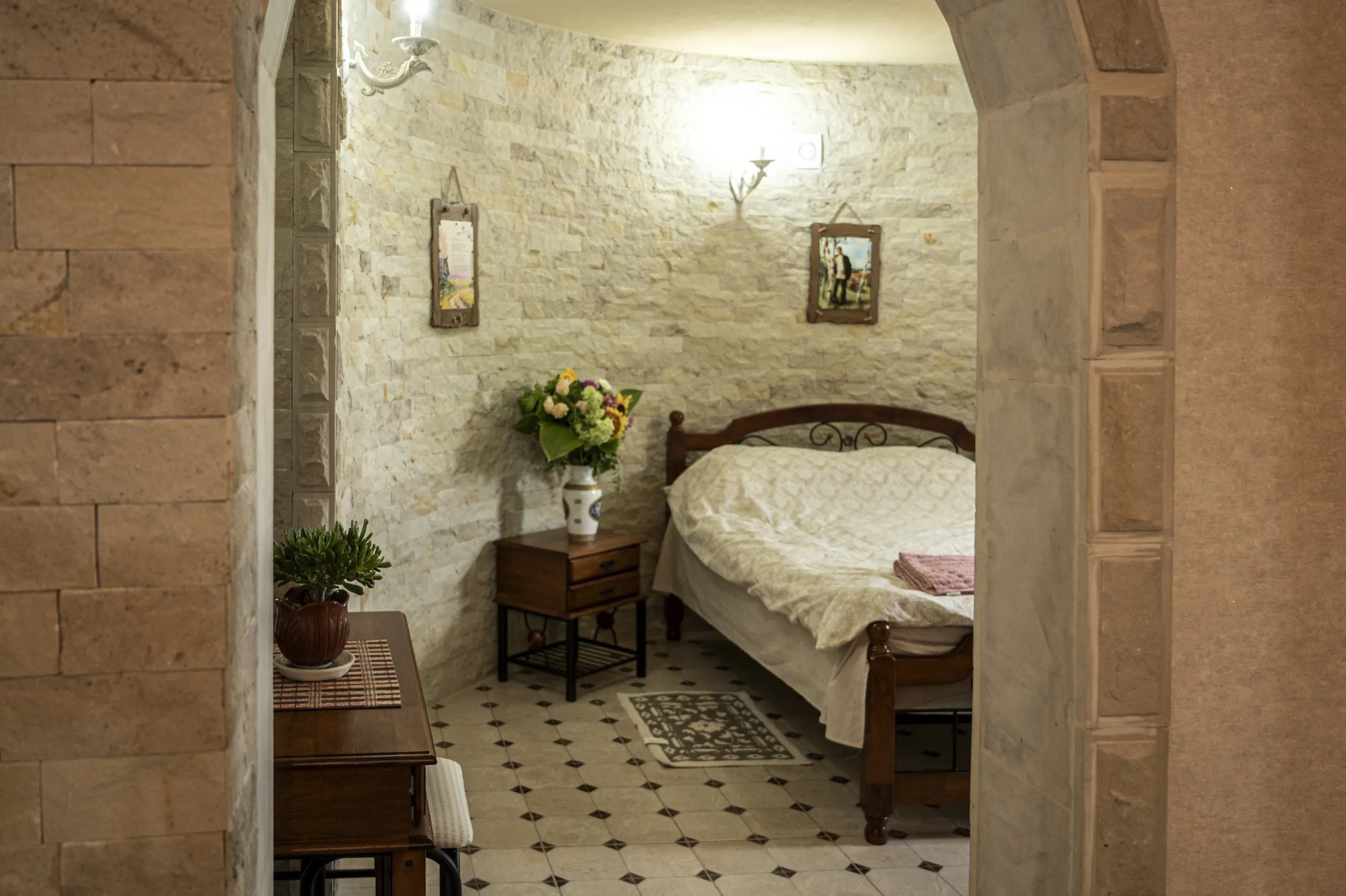 Unghern Castle Gallery 13